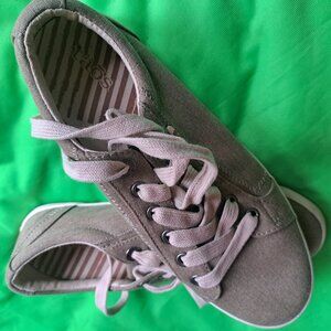 Taos Star Retro Shoe Women 8.5 Brown Canvas Lace Up Arch Support Walking Sneaker